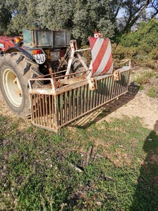 New Holland 60-86S + aperos – 17.000€