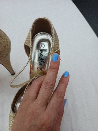 Sandalias de tacón doradas Pastor talla 37