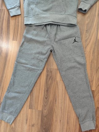 Conjunto Jordan Sudadera y Pantalón Gris