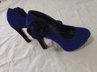 Zapatos de tacón azul Klein talla 36
