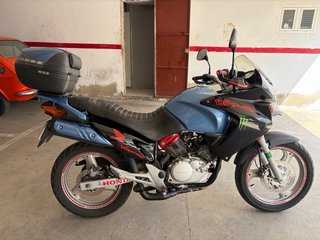 Honda Varadero Adventure Negra