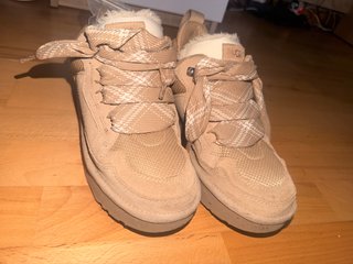 Zapatillas UGG Lowmel Beige/Marrón Talla 39