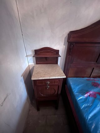 Conjunto Armario, Cama y Mesitas