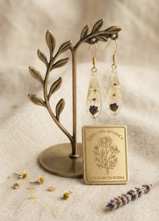 Pendientes resina flores naturales dorados