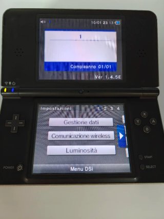 Nintendo DSi XL Nera + 2 Giochi