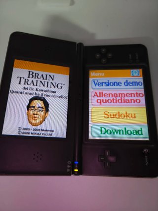 Nintendo DSi XL Nera + 2 Giochi