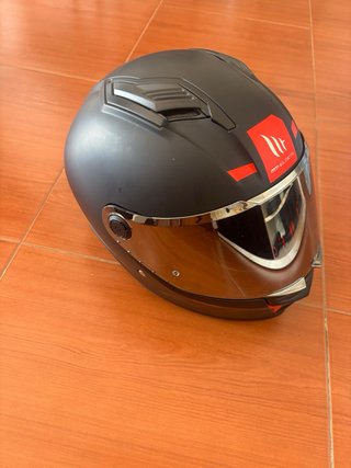 Casco de moto negro