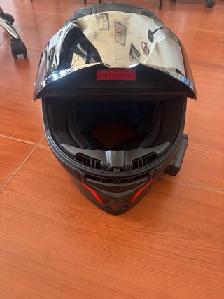 Casco de moto negro