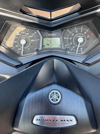 YAMAHA TMAX 530 BronzeMax Akrapovič