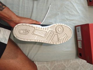 Scarpe Puma bianche e nere