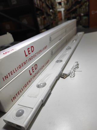Luz LED Recargable Sensor Movimiento 60cm
