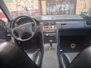 Mercedes-Benz e 320  2001