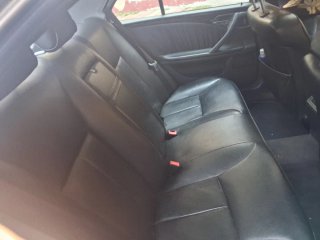 Mercedes-Benz e 320  2001