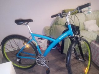 Bicicleta de paseo Btwin azul
