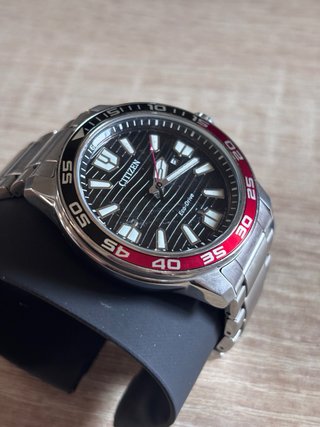 Reloj Citizen Eco-Drive Negro y Rojo