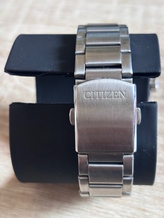Reloj Citizen Eco-Drive Negro y Rojo
