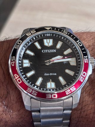 Reloj Citizen Eco-Drive Negro y Rojo