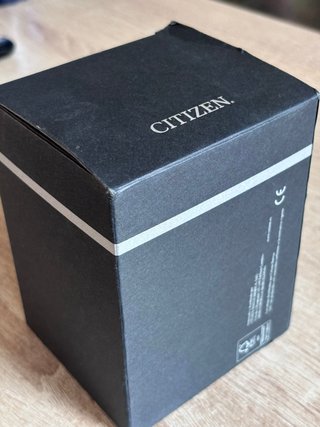 Reloj Citizen Eco-Drive Negro y Rojo