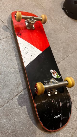 SKATE OXELO (Tabla con estructura y ruedas)