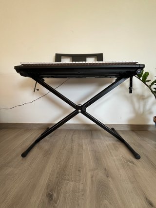 Teclado Yamaha YPT260 con pie