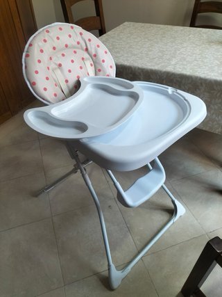 Trona para bebé con funda de lunares