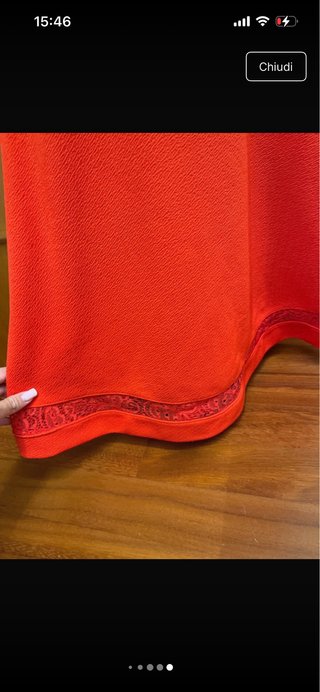 Vestito rosso con pizzo