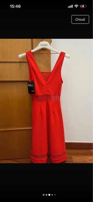 Vestito rosso con pizzo