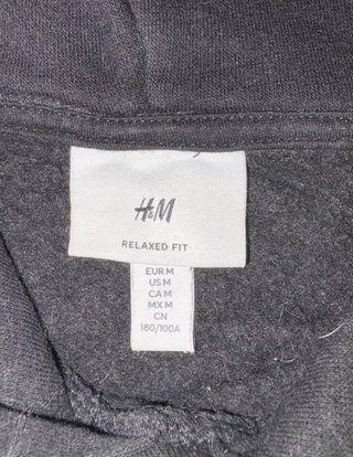 Sudadera H&M Negra con Logo Azul Claro