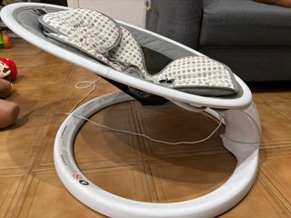 Mecedora eléctrica para bebé