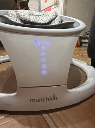 Mecedora eléctrica para bebé