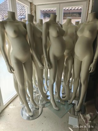 Maniquíes Embarazada Beige