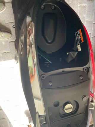 Honda SH 300 Negra y Plata