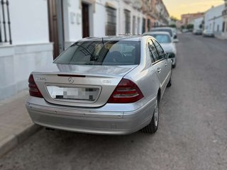 MERCEDES clase c