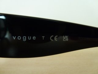 Gafas de sol Vogue negras