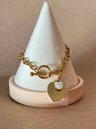 Pulsera dorada con corazón y circonitas