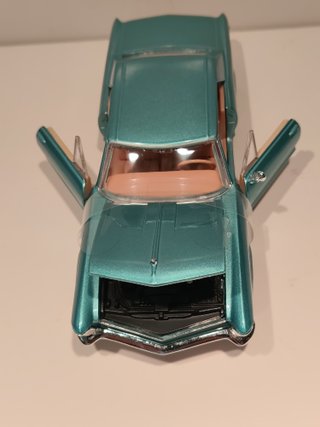 Maisto Buick Riviera 1965 Blu 1:26