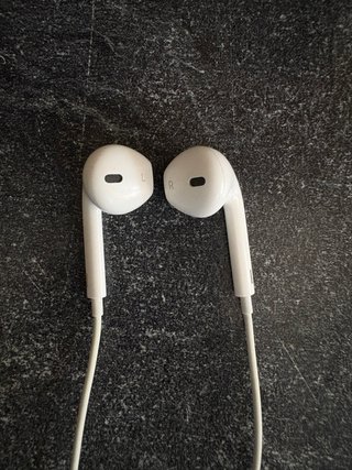 Auriculares Apple EarPods Blancos con Cable