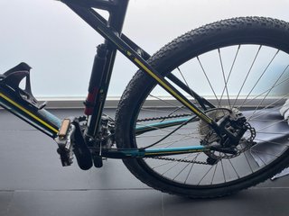 Bicicleta GT Avalanche Negra y Amarilla