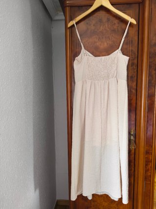 Vestido largo Stradivarius beige