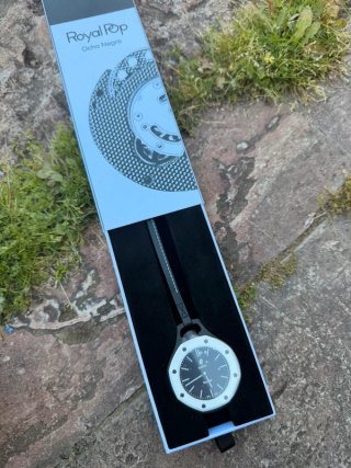 Reloj Swatch x Audemars Piguet Ocho Negro
