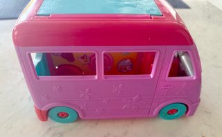 Casa de muñecas tipo furgoneta Polly Pocket