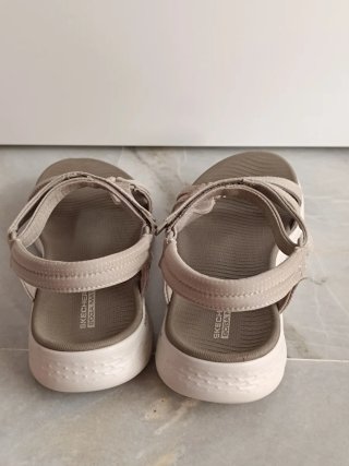 Sandalias Skechers Go Walk Beige Talla 39
