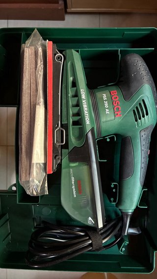 Lijadora Bosch PSS 250 AE