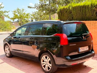 Peugeot 5008 2010