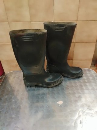 Botas de agua altas negras