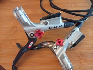 Frenos Hidráulicos Avid Juicy Carbon
