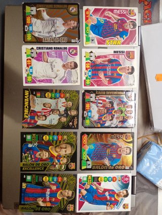 Colección cromos fútbol Messi y Ronaldo