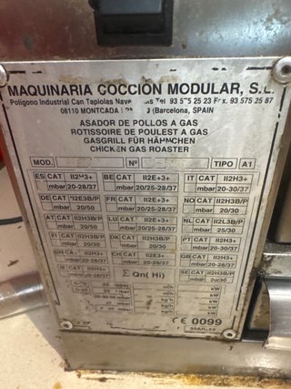 Asador de pollos profesional