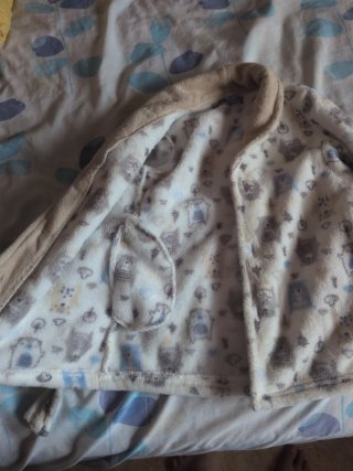 Bata de bebé con estampado