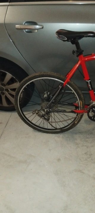 Bicicleta de Montaña BH Roja